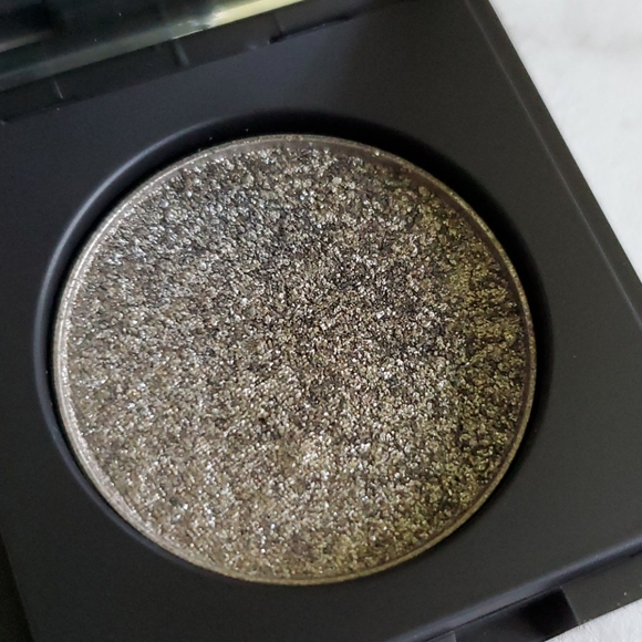 3/$20 Dose of Colours Block Party Shadow Slinky - Picture 2 of 5